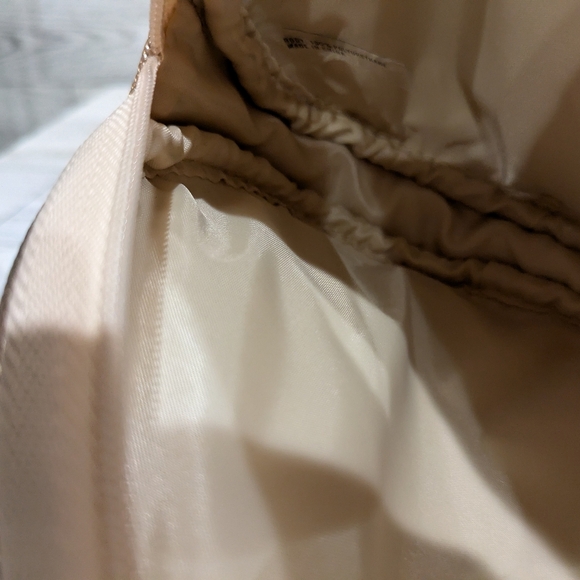 MAC Cosmetics Gold Textured Women's Bag - Picture 7 of 8